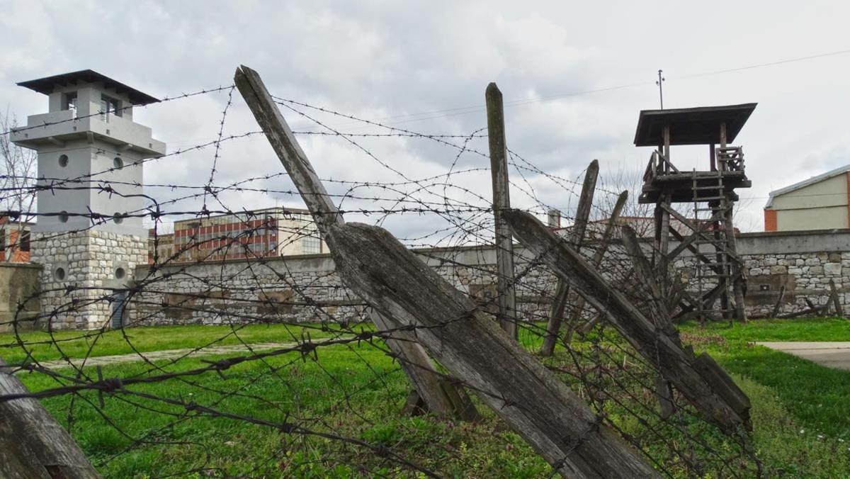 Akvarius Ni Exterior foto
