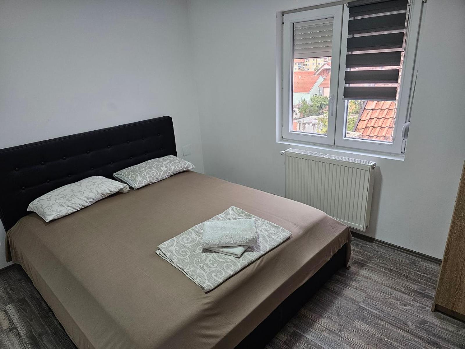 Akvarius Ni Exterior foto