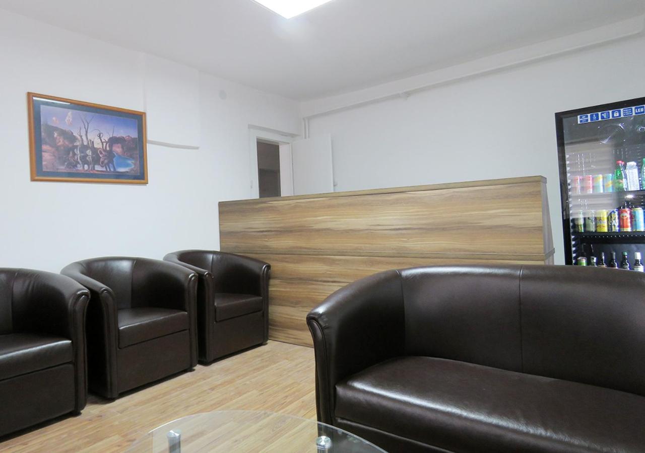 Akvarius Ni Exterior foto
